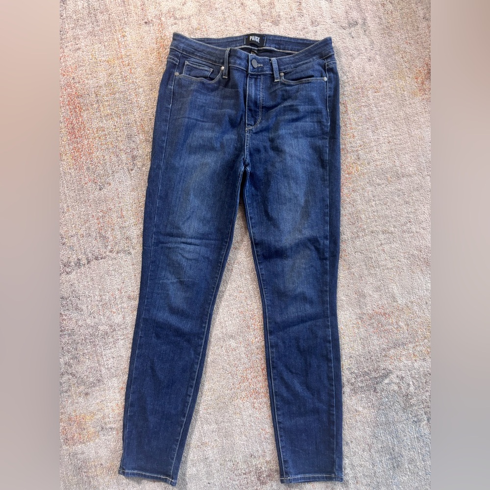 Paige Classic Blue Women's skinny Jeans. Size 29